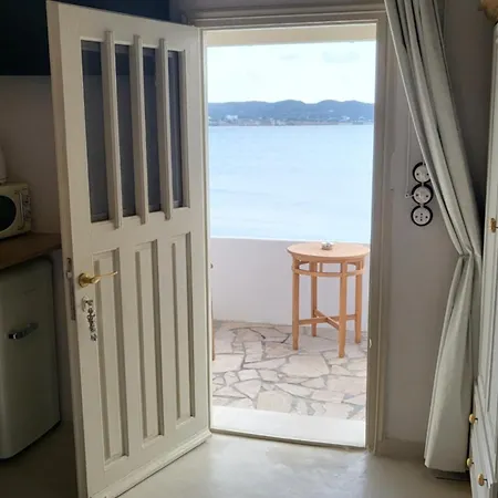 Greelax Upper Floor Apartman