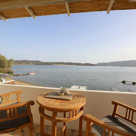 Greelax Upper Floor Apartman *